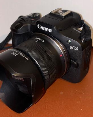 Canon EOS R100 + 3 Obiettivi [Prezzo trattabile]