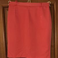 Gonna con spacco sul retro arancione taglia 48