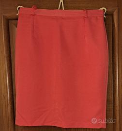 Gonna con spacco sul retro arancione taglia 48