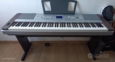 Pianoforte Digitale Yamaha Portable Grand DGX-640