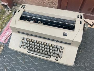 Macchina da scrivere IBM Selectric 2