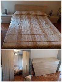 ARREDAMENTO COMPLETO.Cucina, sala,ingresso, camera