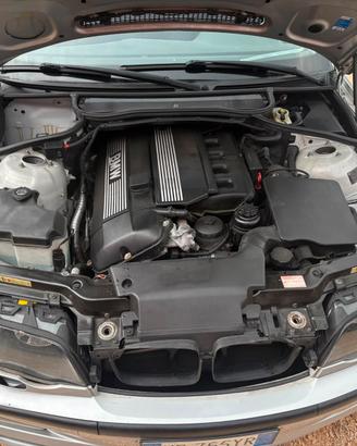 pezzi bmw e46 325i
