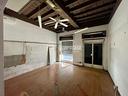 locale-commerciale-in-zona-di-forte-passaggio