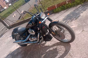 HONDA SHADOW 750 I.E  BLACK SPIRIT 