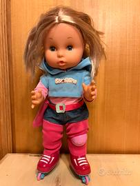 Bambola sbrodolina pattini