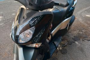 Scooter Xcity 250