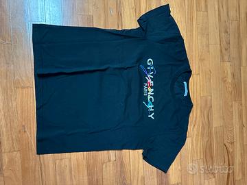 T shirt givenchy