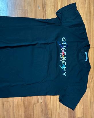 T shirt givenchy