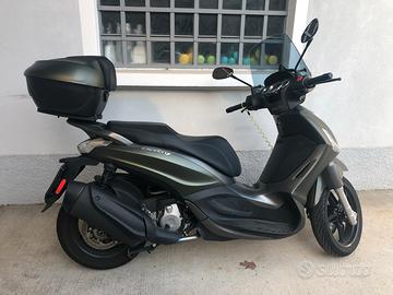 Piaggio Beverly 350 Sport Touring