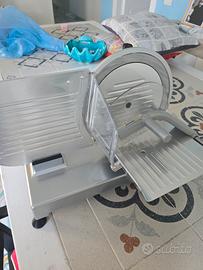 Affettatrice elettrica  R.G.V. alluminio 