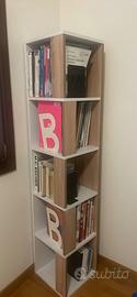 Libreria angolare in legno