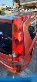 NISSAN NOTE 2008 - FARO POSTERIORE DESTRO