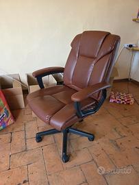 Poltrona ufficio regolabile in ecopelle 