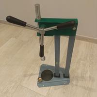 tappatrice per tappi a corona 