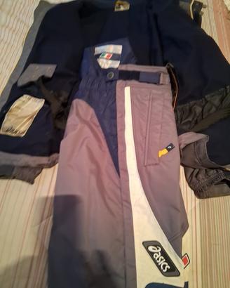 Tuta da sci da uomo due modelli Asics e Spyder.
