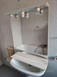 Specchio per bagno con faretti