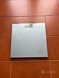 Bilancia pesa persone in vetro Beurer – come nuova