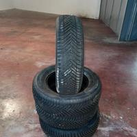 Gomme 4 Stagioni Hankook Kinergy 4s2 205/70 R15 96