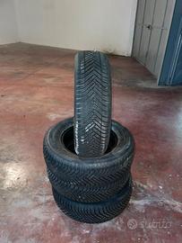 Gomme 4 Stagioni Hankook Kinergy 4s2 205/70 R15 96
