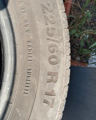 Gomme Continental 225/60r17 v