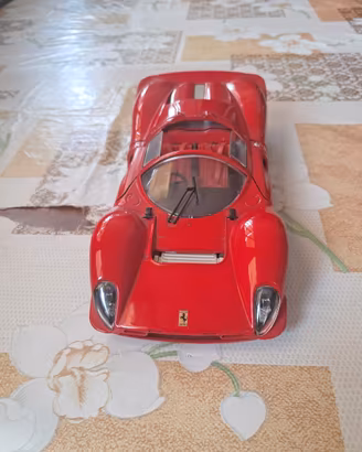 Modellino Ferrari.