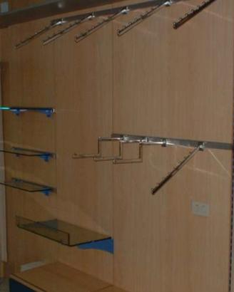 arredamento per negozio 