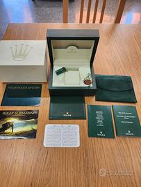 ROLEX SUBMARINER Corredo completo originale