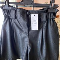 Pantaloncino similpelle nero nuovo