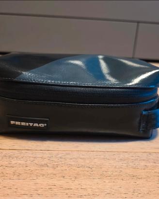 Pochette/ beauty case Freitag F35 nero PEZZO UNICO