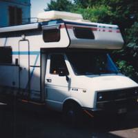 CAMPER MANSARDATO ROLLER - SAFARIWAYS A.VESPUCCI