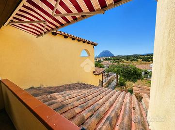VILLA A SCHIERA A LOIRI PORTO SAN PAOLO