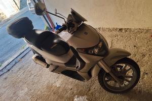  Piaggio Beverly 125 450€