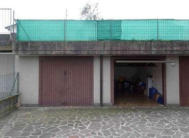 Garage a Comun Nuovo