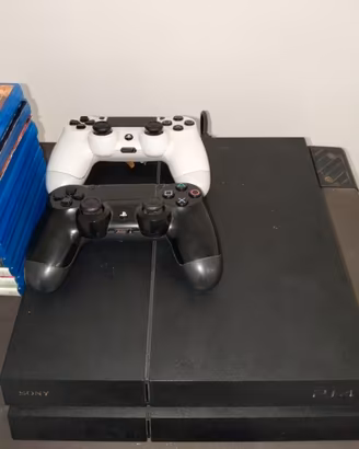 PlayStation 4 da 500gb più 10 giochi