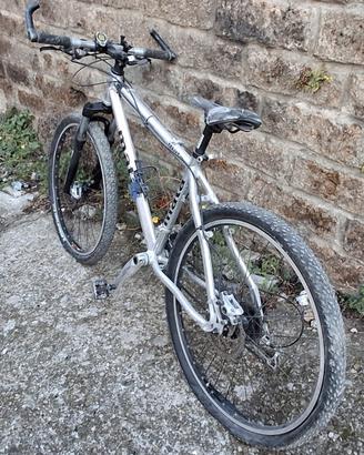 Mountain Bike 26"