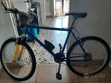 Bicicletta Mountain Bike Montana
