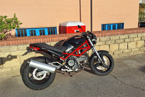 Ducati monster 600 tesserata asi