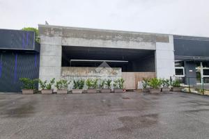 CAPANNONE A COSTA MASNAGA