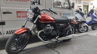 moto guzzi v roamen 900