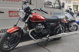 moto guzzi v roamen 900