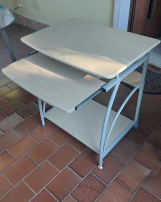 tavolino per computer