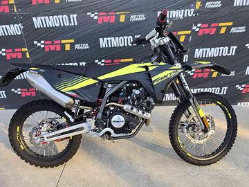 FANTIC MOTOR 125 Motard km 737 performance