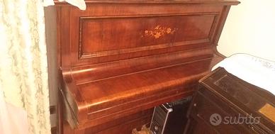 Pianoforte muro antico epoca  fine 800