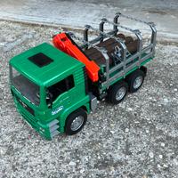 Bruder camion trasporto legname