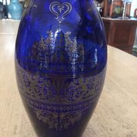 Vaso blu con argento medio