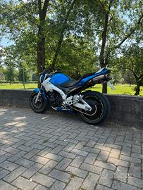Suzuki GSR 600