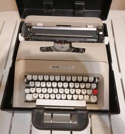 Macchina da scrivere Olivetti lettera 35