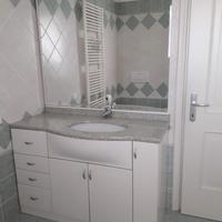 mobile bagno con specchiera