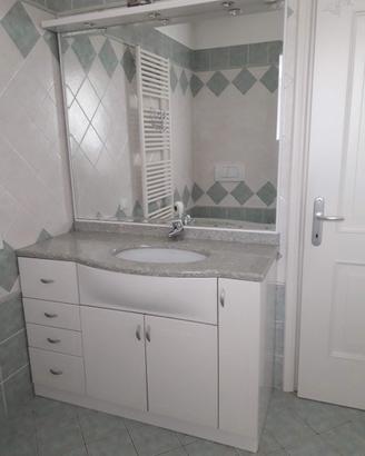 mobile bagno con specchiera